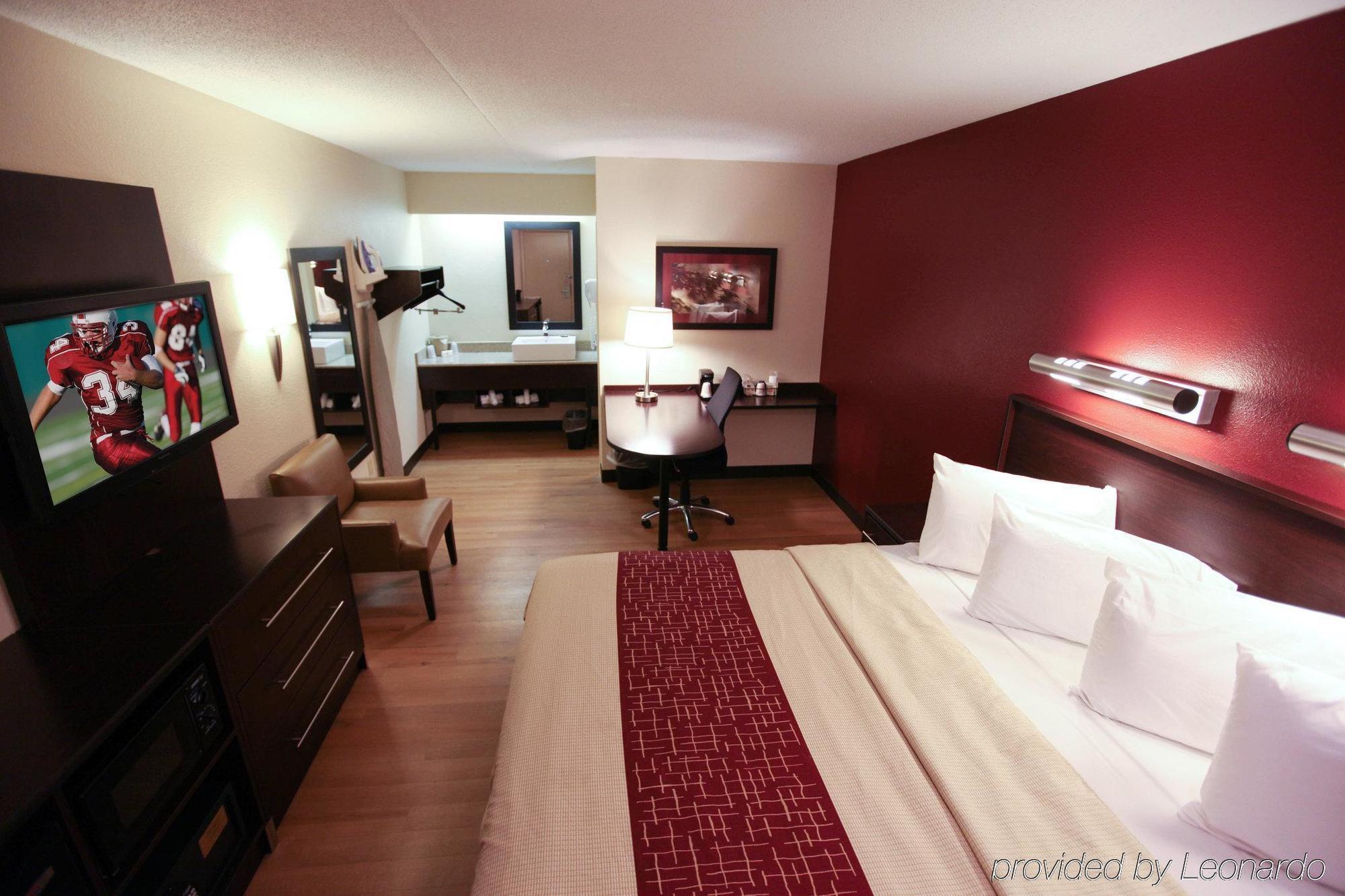 Red Roof Inn Plus+ Chicago - Willowbrook Zewnętrze zdjęcie